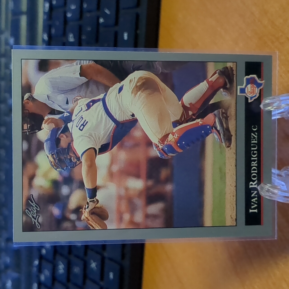 1992 - Ivan Rodriguez - Card Lot - Picture 3 of 4